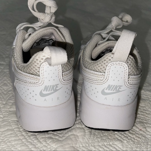 White Nike shoes size 12C - Picture 3 of 5
